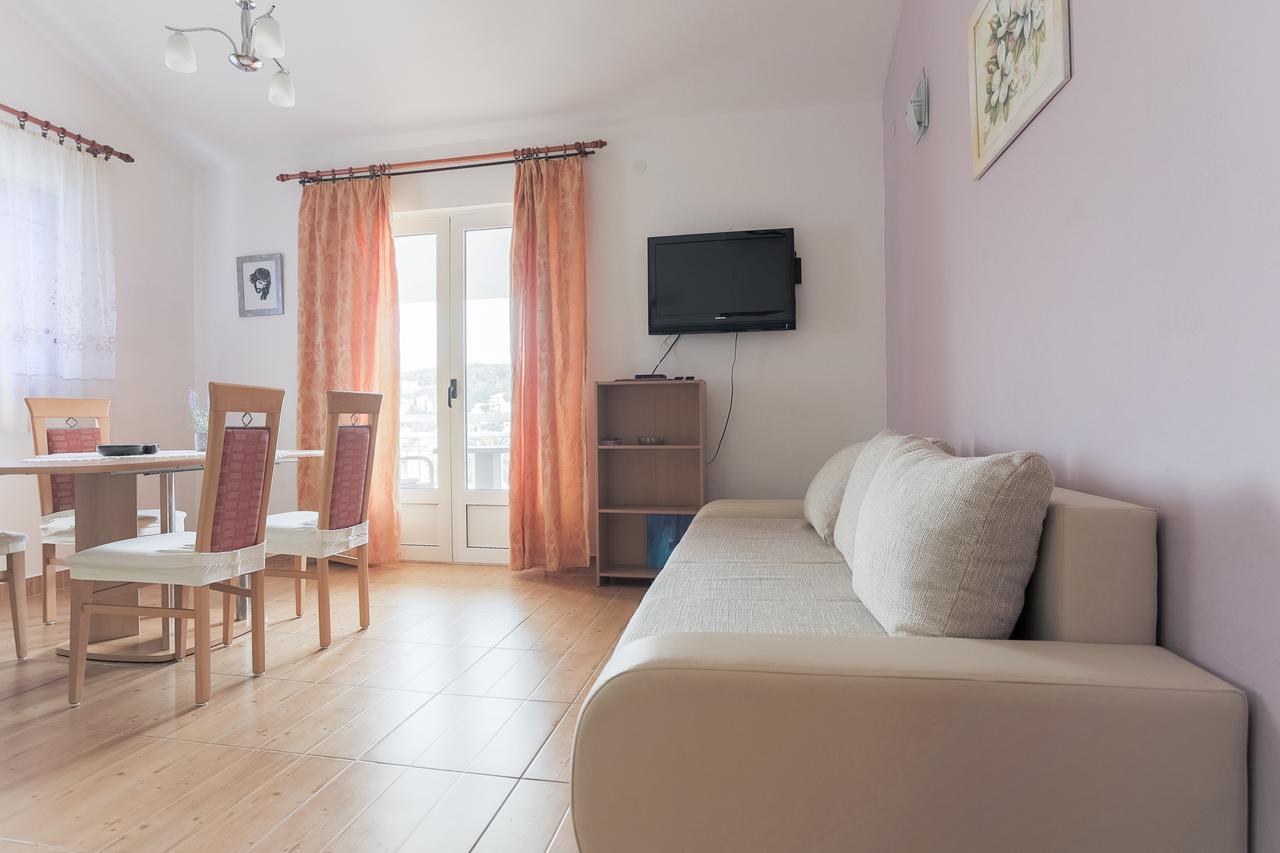 Goic Apartment *