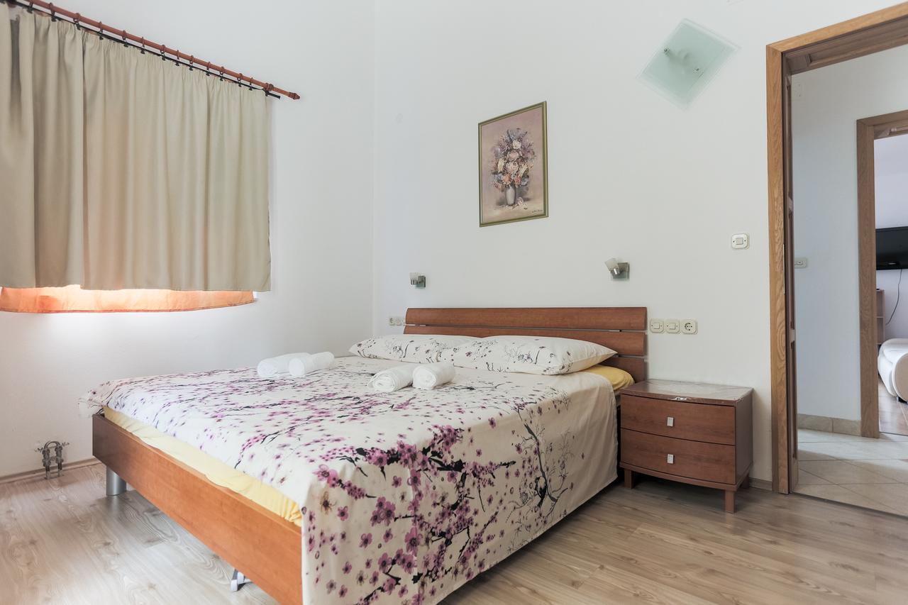 Goic * Jelsa (Hvar)
